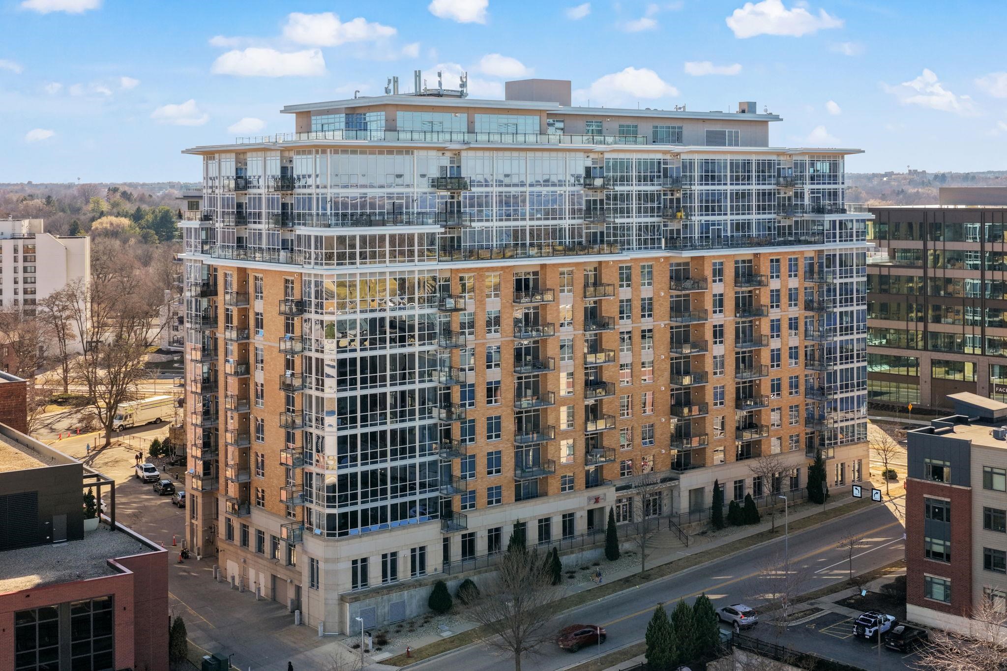 625 North Segoe Road, Unit 811 Madison, WI 53705 - Photo 31 of 47