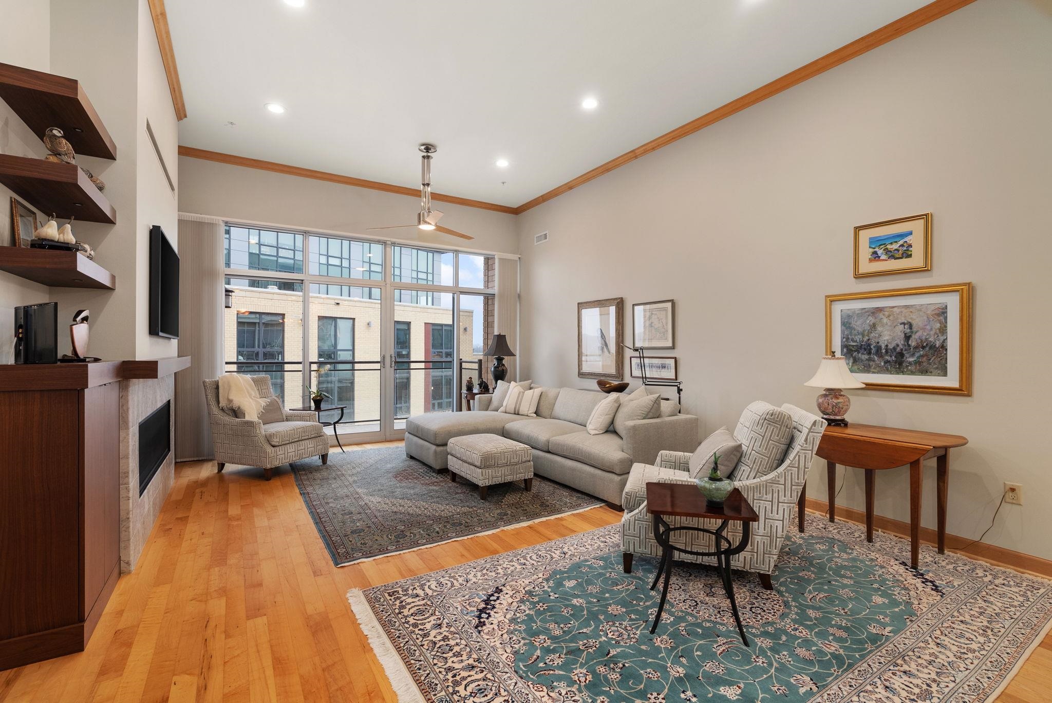 625 North Segoe Road, Unit 811 Madison, WI 53705 - Photo 8 of 47