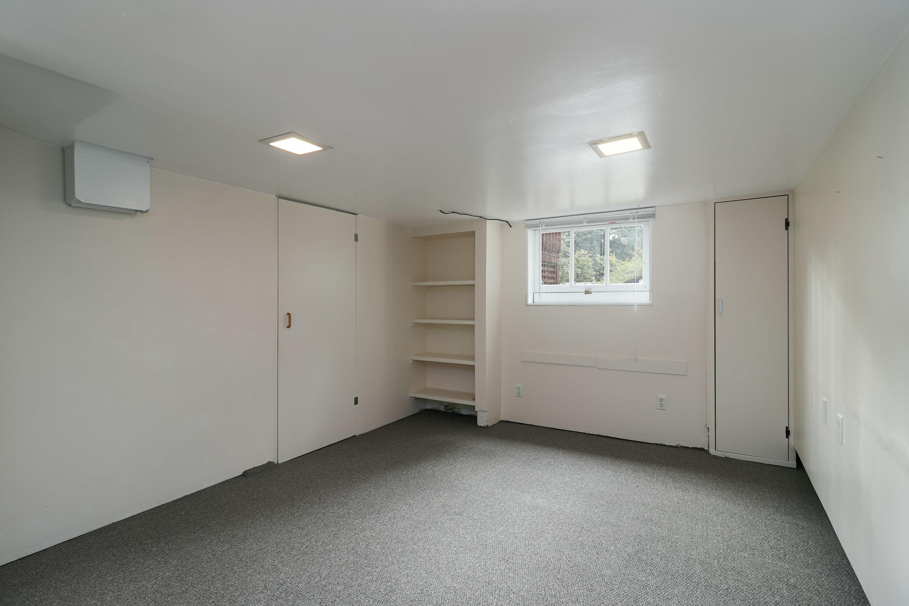 3651 Southwest Spring Garden Street Portland, OR 97219 - Photo 20 of 28 3651 SW Spring Garden St - 20