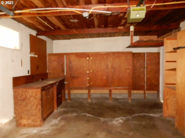 2455 Van Buren Street Eugene, OR 97405 - Photo 23 of 31 a view of outdoor space