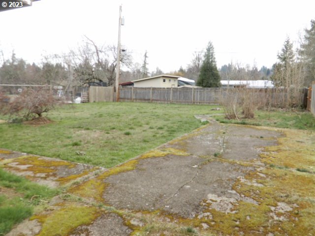 2455 Van Buren Street Eugene, OR 97405 - Photo 25 of 31