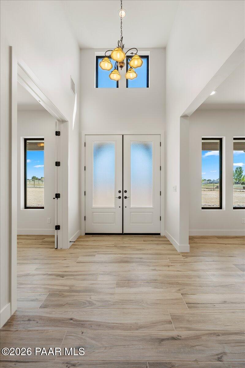 1170 East Cougar Ridge Road Paulden, AZ 86334 - Photo 32 of 59 Foyer