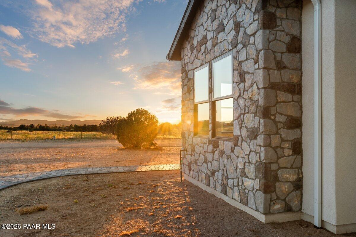 1170 East Cougar Ridge Road Paulden, AZ 86334 - Photo 45 of 59 Front View 8