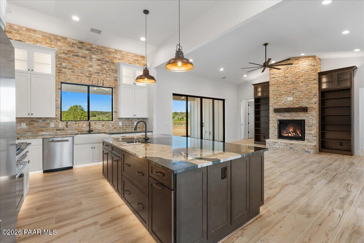 1170 East Cougar Ridge Road Paulden, AZ 86334 - Photo 6 of 59 Kitchen