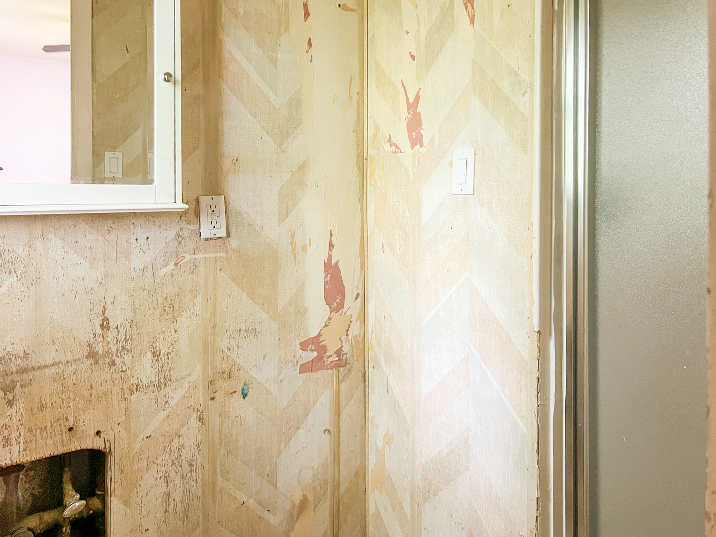 294 Seabury Road Bolingbrook, IL 60440 - Photo 15 of 17 a bathroom with a shower curtain