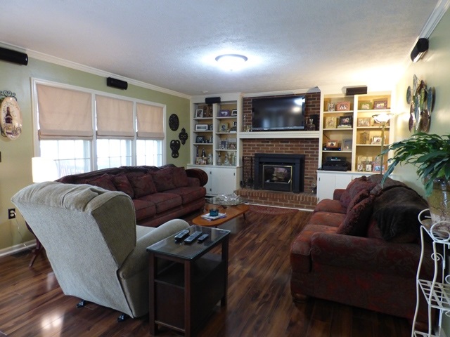 1604 Chatham Road Waynesboro, VA 22980 - Photo 8 of 49 Gallery Image 8