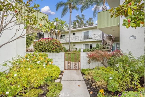 $4,295 | 1570 Via Capri, Unit 2, Laguna Beach, CA 92651