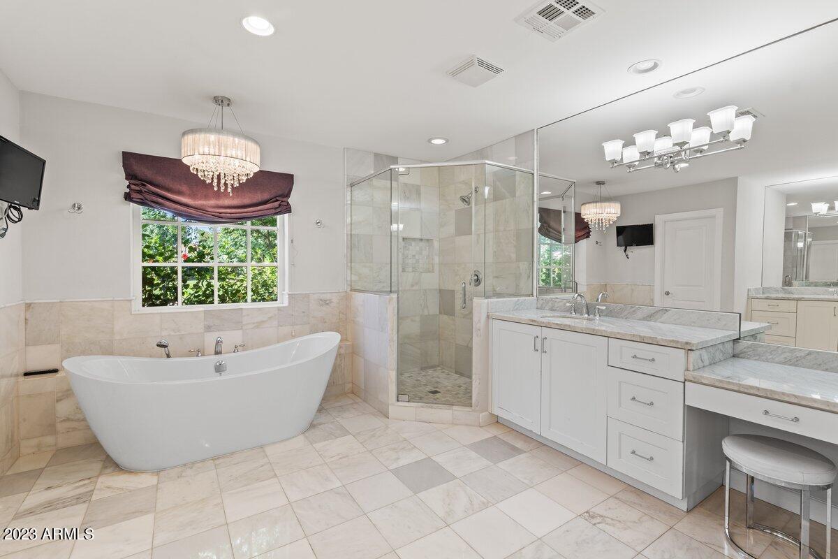 510 East Ocotillo Road Phoenix, AZ 85012 - Photo 34 of 60 Primary Bathroom 6 (1)