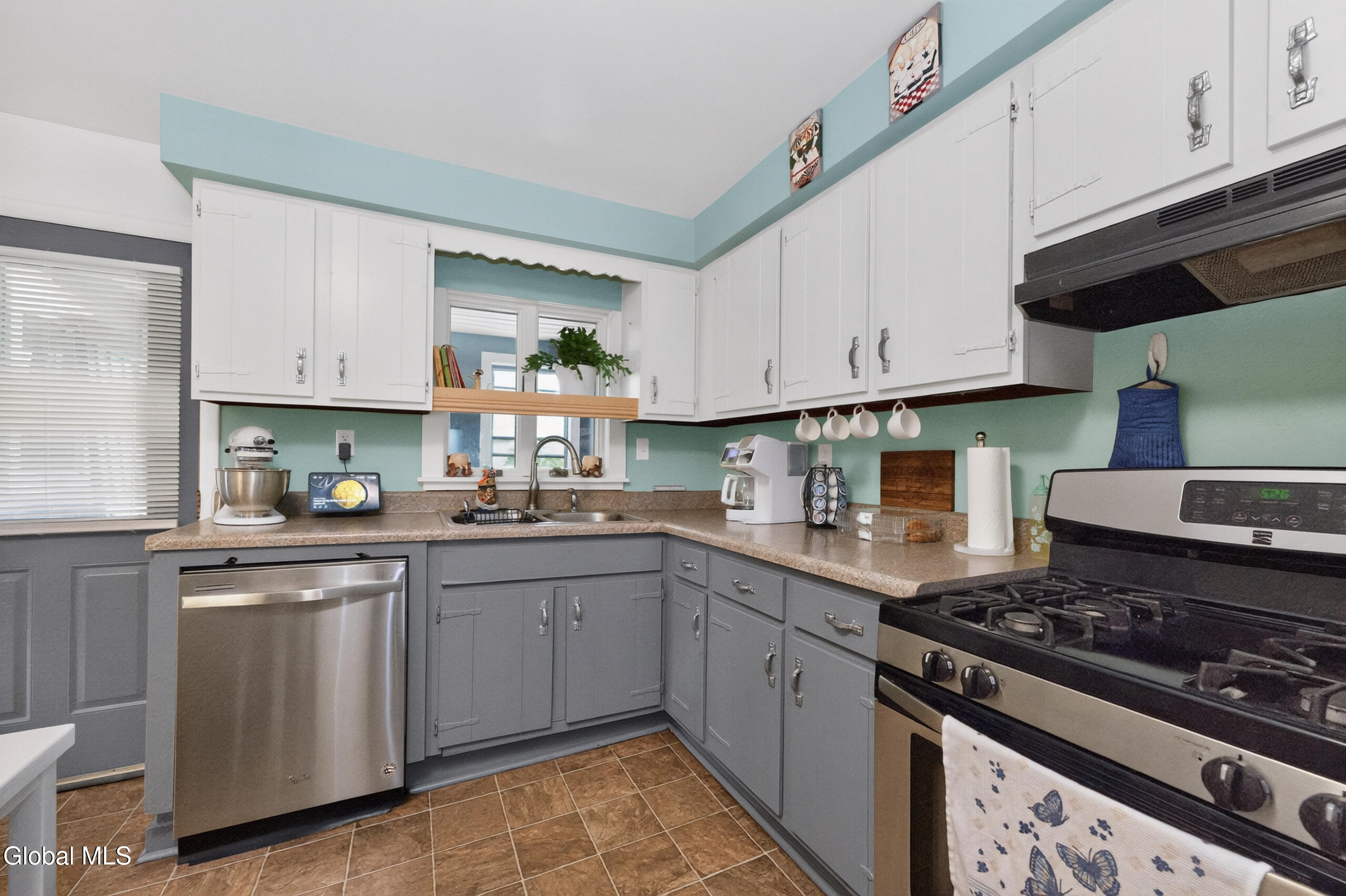 1015 1st Street Rensselaer, NY 12144 - Photo 10 of 27 3 Kitchen 3
