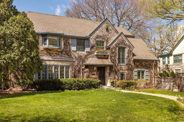 $2,395,000 | 1930 Knox Avenue South, Minneapolis, MN 55403