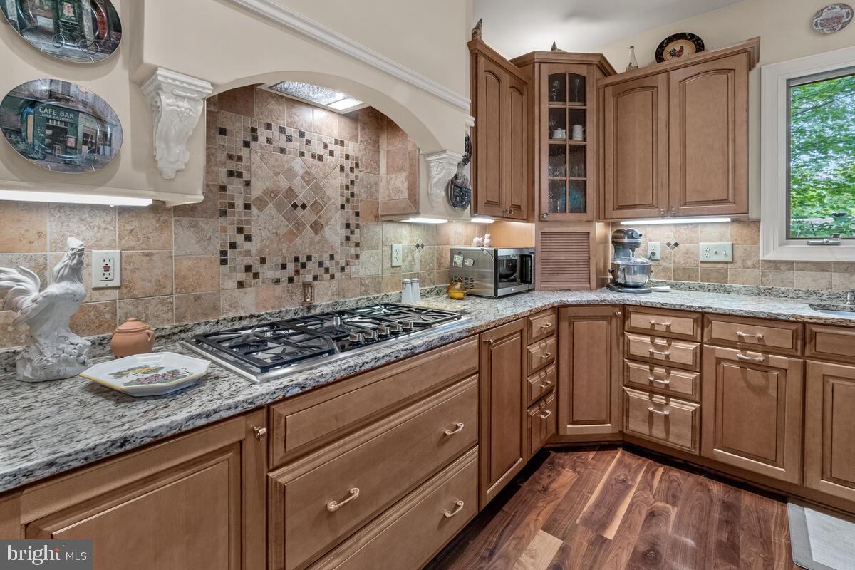 6240 Mt Phillip Road Frederick, MD 21703 - Photo 14 of 45 Custom, Open Kitchen w/ Large Island!