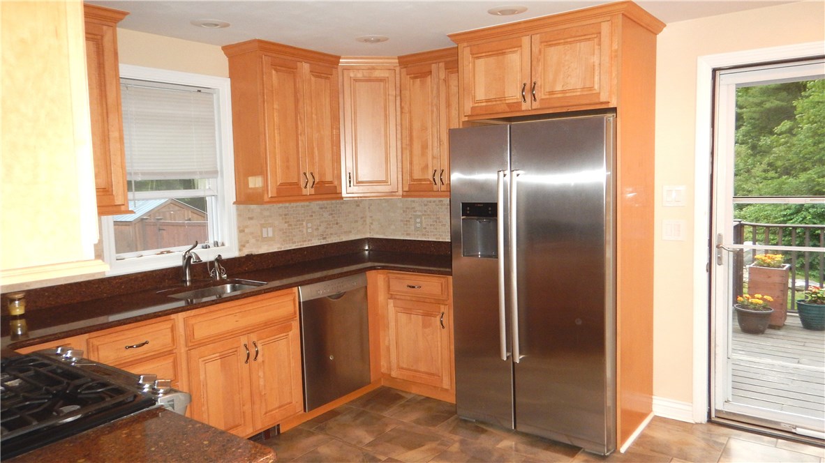 333 Hope Furnace Road Scituate, RI 02831 - Photo 4 of 11
