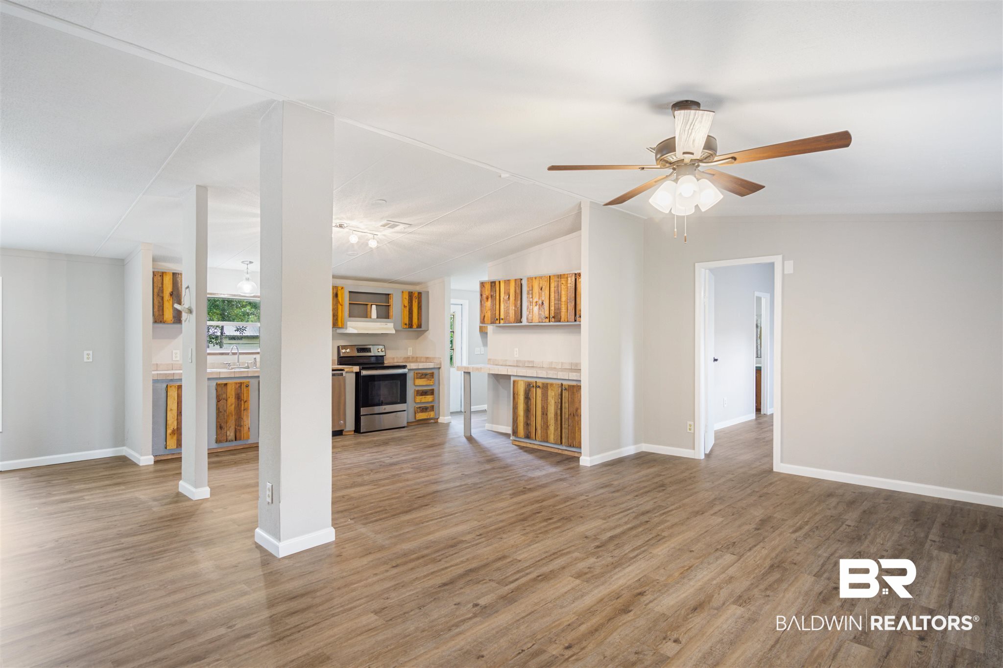 103 Canary Circle Robertsdale, AL 36567 - Photo 4 of 23