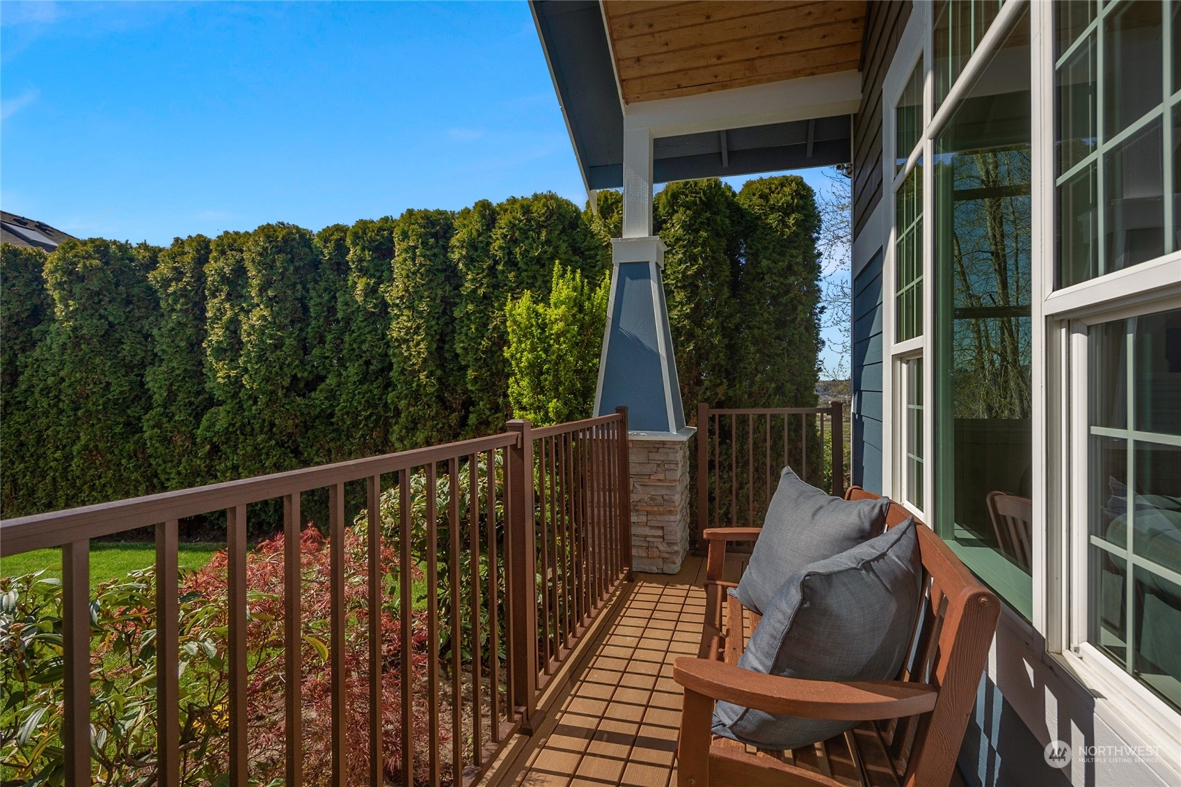 615 Bronson Place Northeast Renton, WA 98056 - Photo 3 of 40 Gallery Image 3
