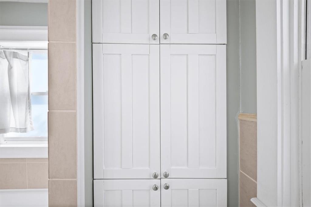 866 Briarcliff Road Northeast, Unit D2 Atlanta, GA 30306 - Photo 24 of 42 a view of a closet area