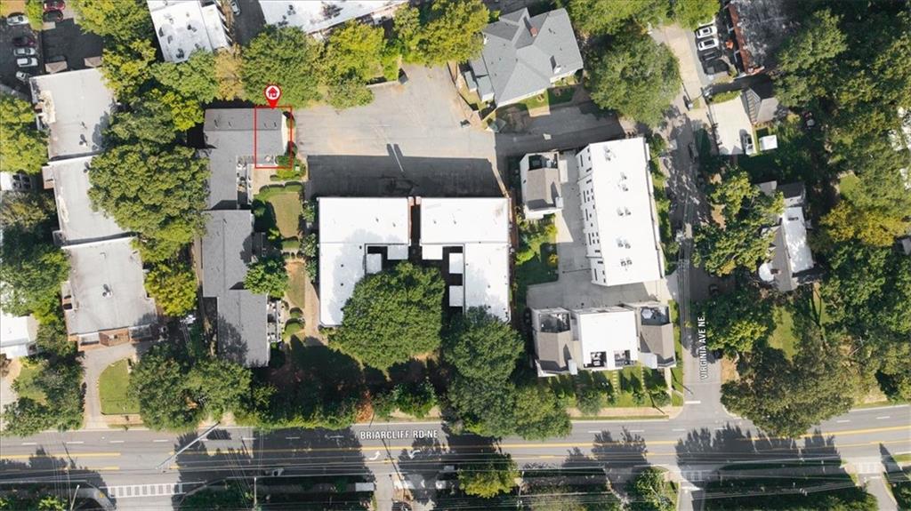 866 Briarcliff Road Northeast, Unit D2 Atlanta, GA 30306 - Photo 33 of 42 an aerial view of multiple houses with yard