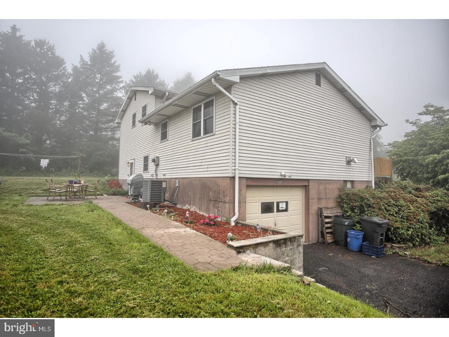 201 Hartman Road Reading, PA 19606 - Photo 4 of 22