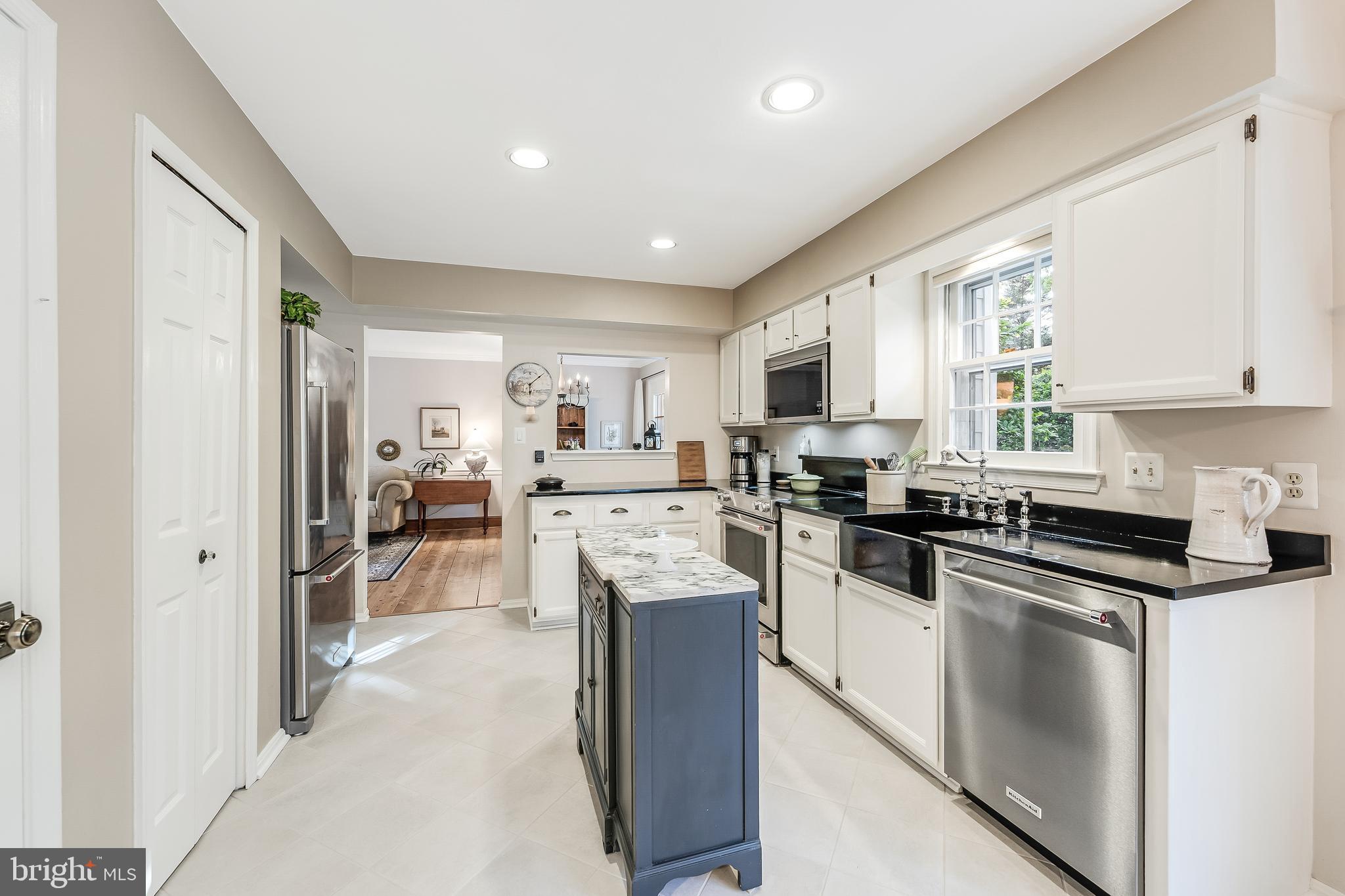 11686 Stockbridge Lane Reston, VA 20194 - Photo 14 of 55
