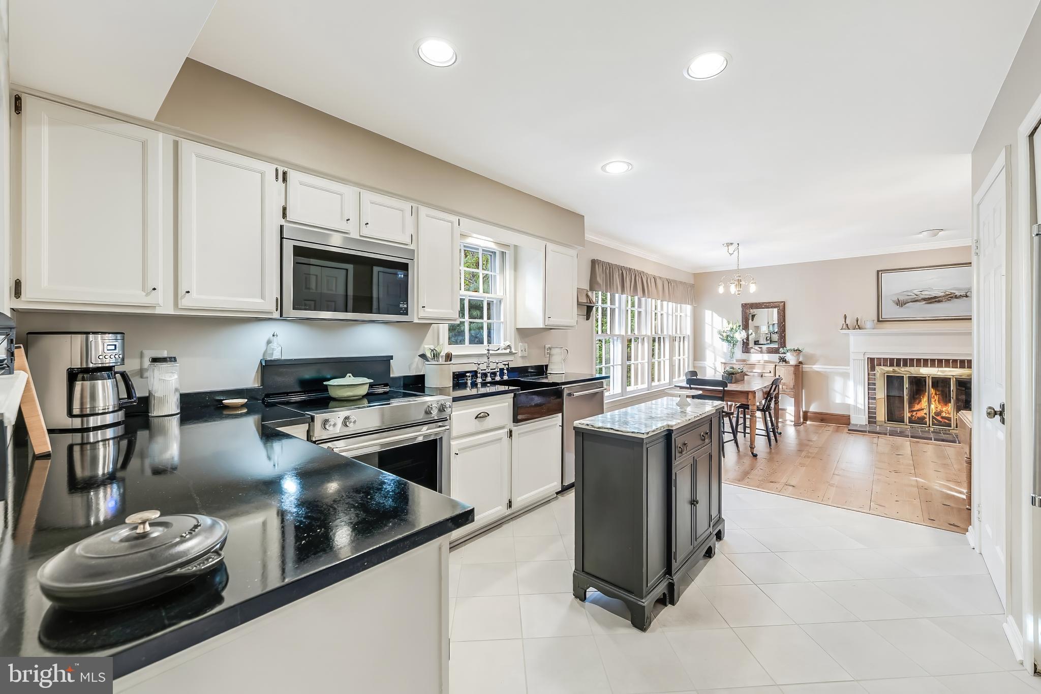 11686 Stockbridge Lane Reston, VA 20194 - Photo 15 of 55