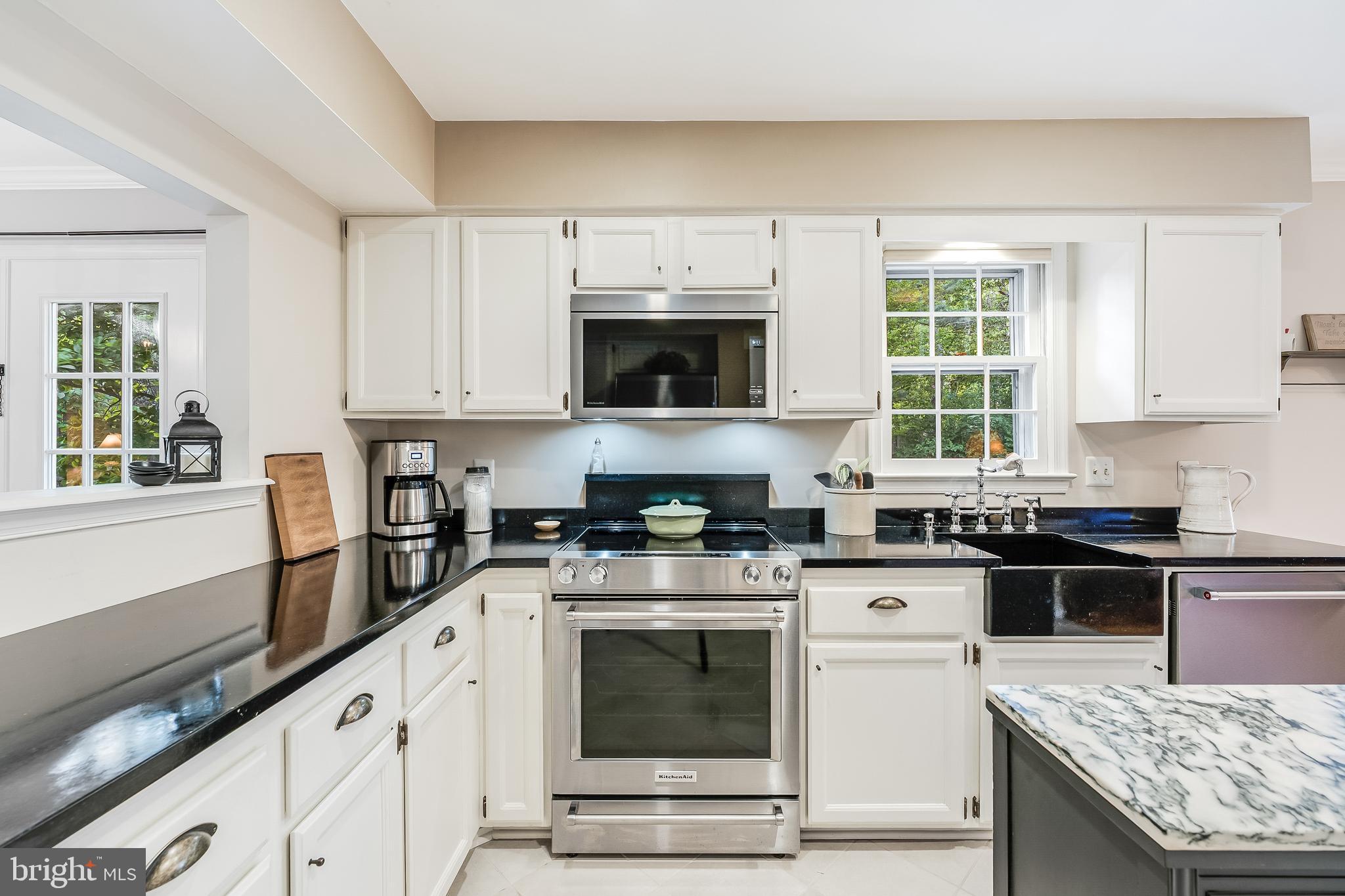 11686 Stockbridge Lane Reston, VA 20194 - Photo 16 of 55