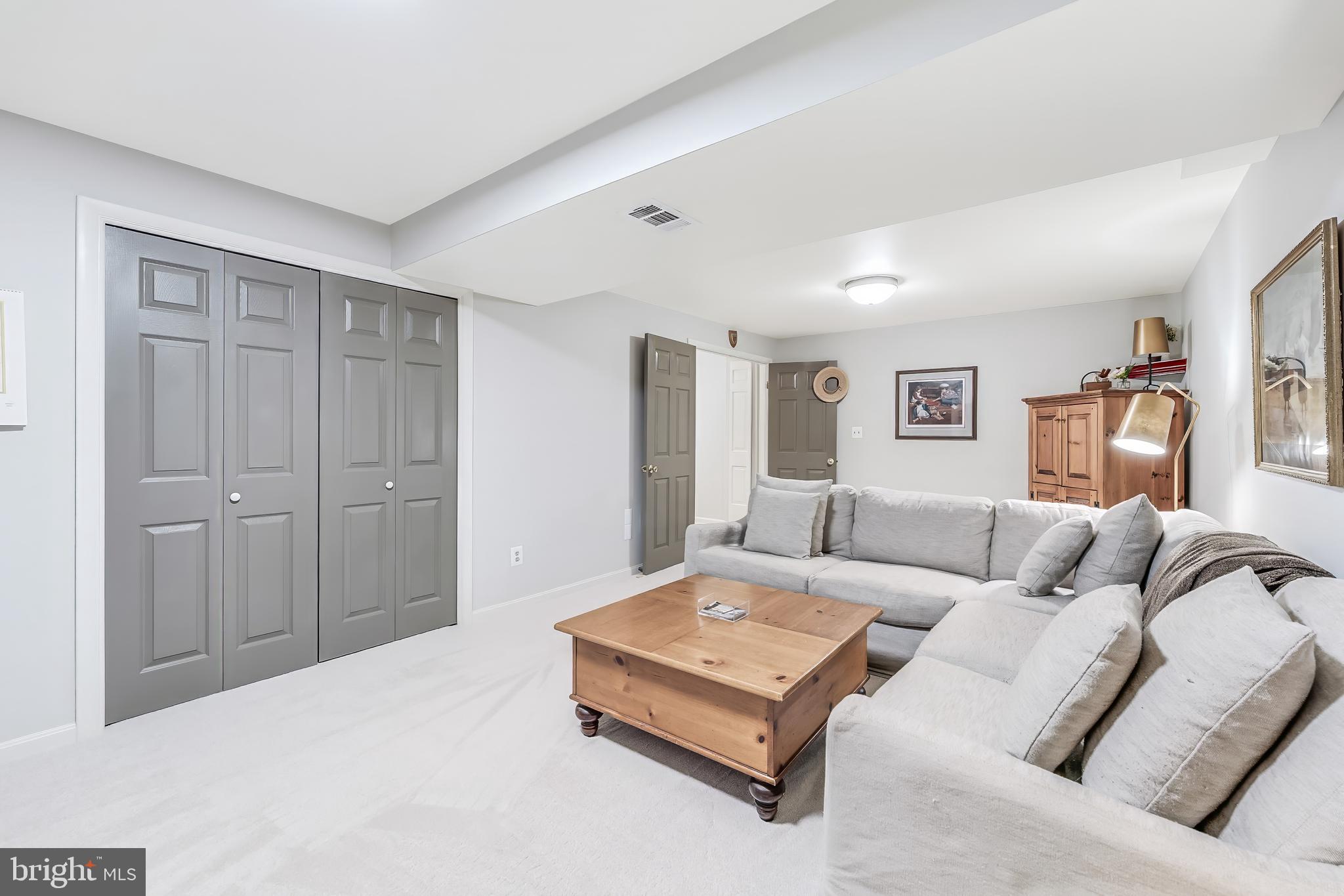11686 Stockbridge Lane Reston, VA 20194 - Photo 45 of 55