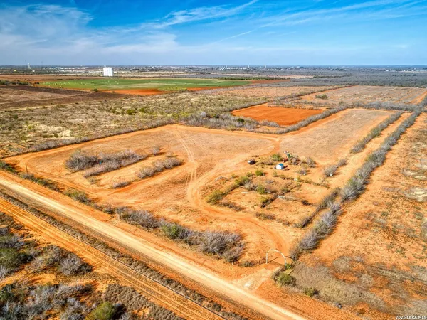 $997,500 | Tbd Vergara Road, Dilley, TX 78017