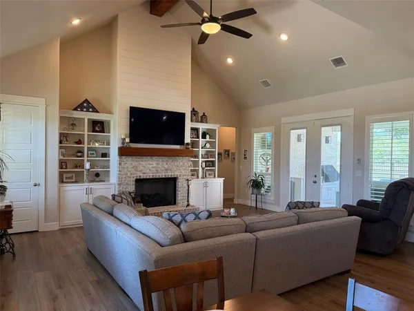 $799,900 | 130 Demonbreun Court, Chico, TX 76431