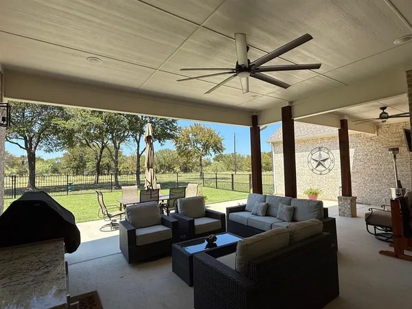 $799,900 | 130 Demonbreun Court, Chico, TX 76431