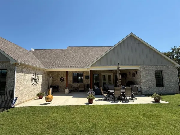 $799,900 | 130 Demonbreun Court, Chico, TX 76431