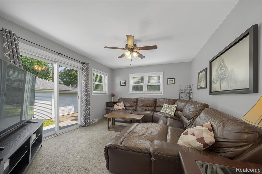 567 Roth Boulevard Clawson, MI 48017 - Photo 12 of 26
