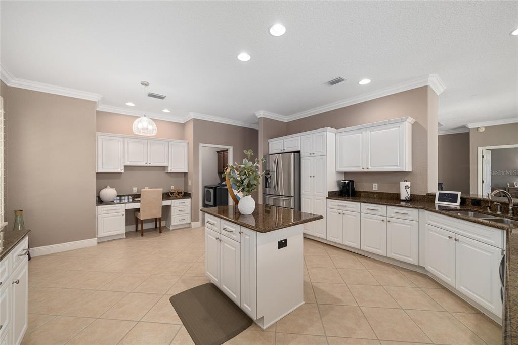 533 Inner Circle The Villages, FL 32162 - Photo 15 of 37
