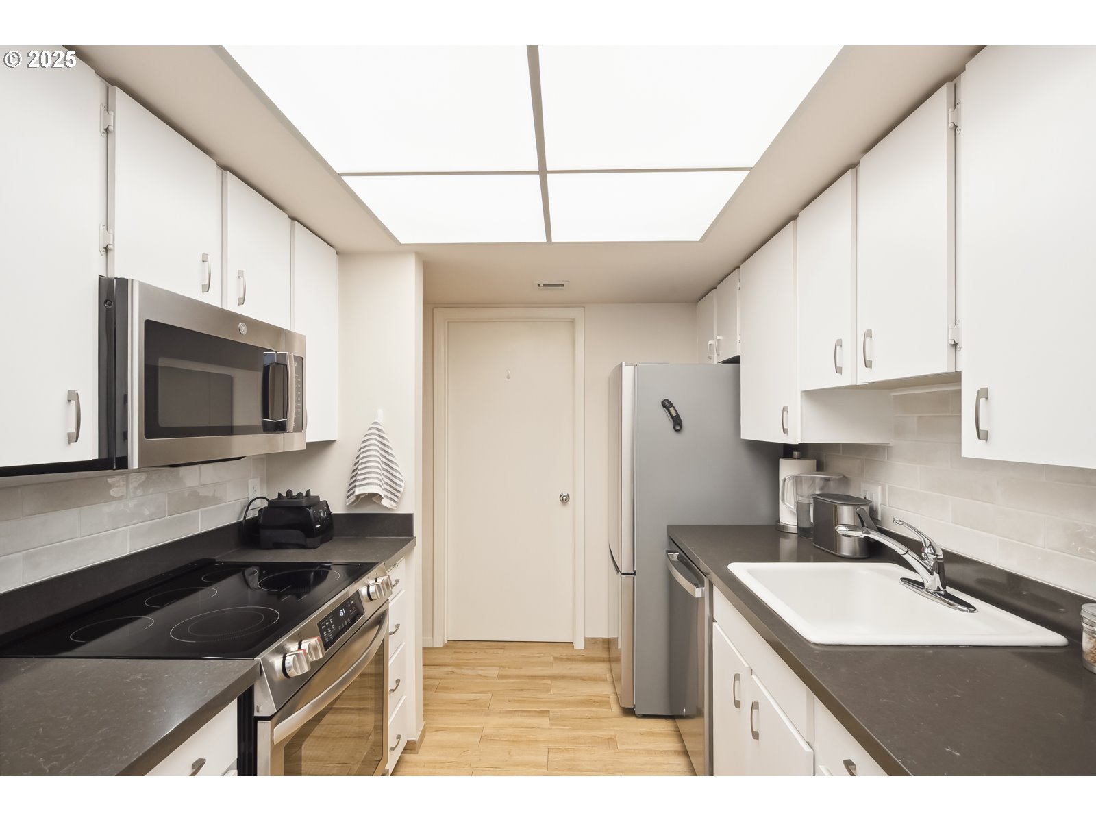 6625 West Burnside Road, Unit 231 Portland, OR 97225 - Photo 14 of 46 Gallery Image 14