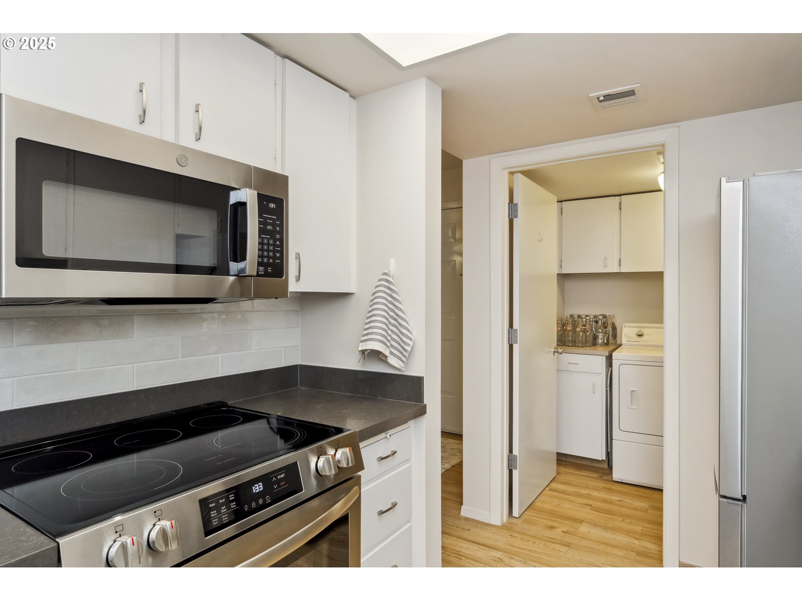 6625 West Burnside Road, Unit 231 Portland, OR 97225 - Photo 15 of 46 Gallery Image 15