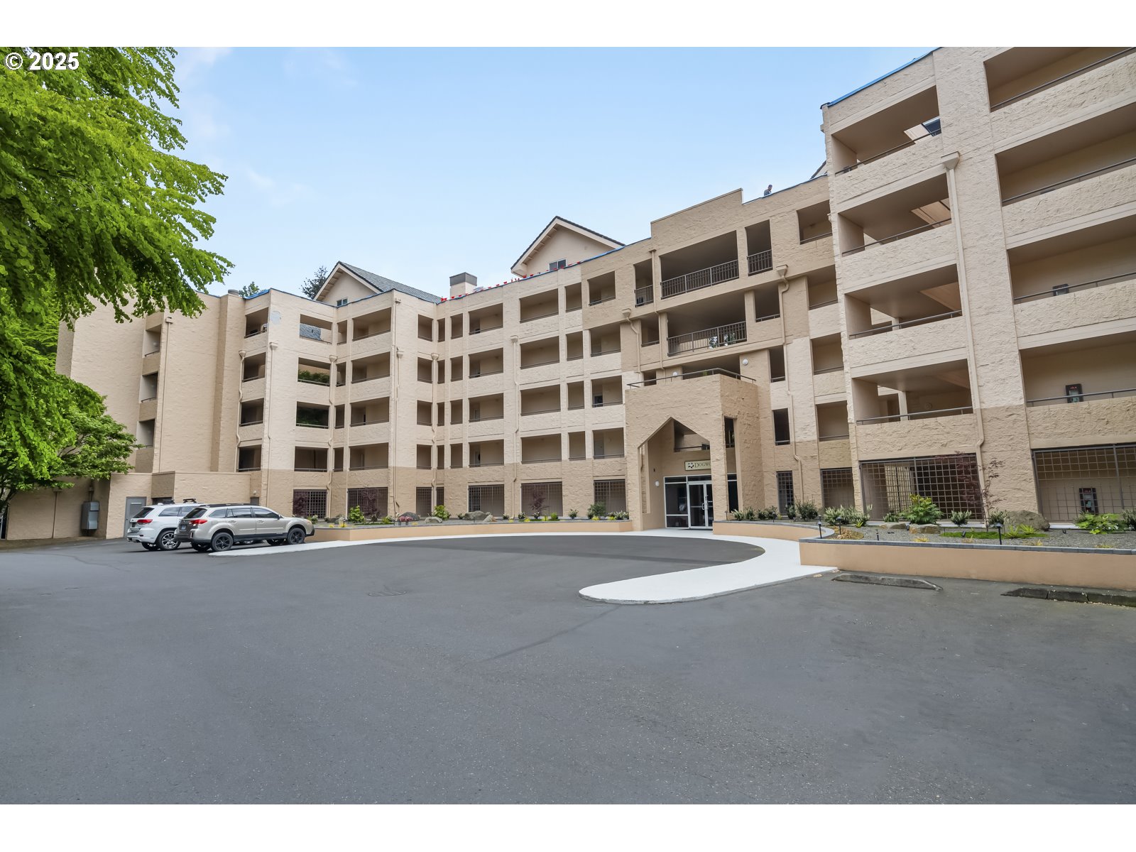 6625 West Burnside Road, Unit 231 Portland, OR 97225 - Photo 2 of 46 Gallery Image 2