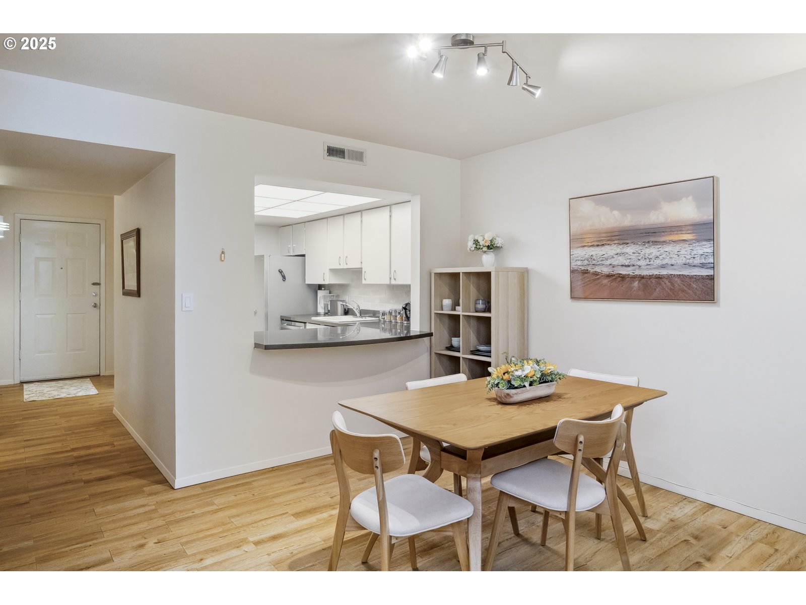 6625 West Burnside Road, Unit 231 Portland, OR 97225 - Photo 9 of 46 Gallery Image 9
