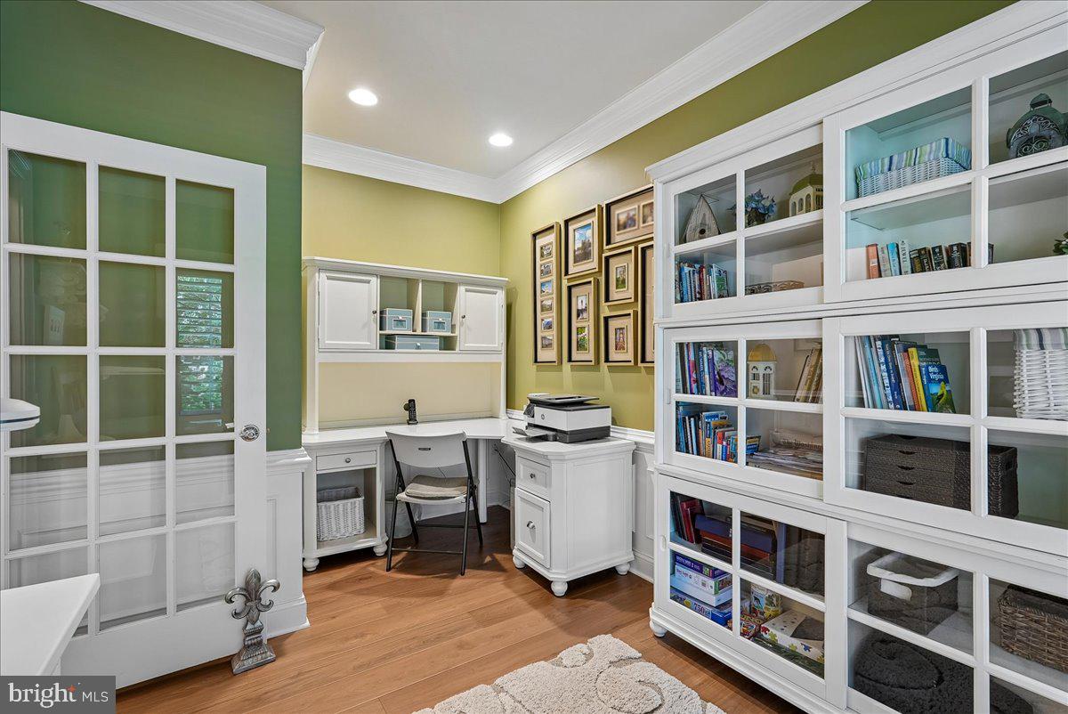 44252 Panther Ridge Drive Ashburn, VA 20147 - Photo 6 of 46