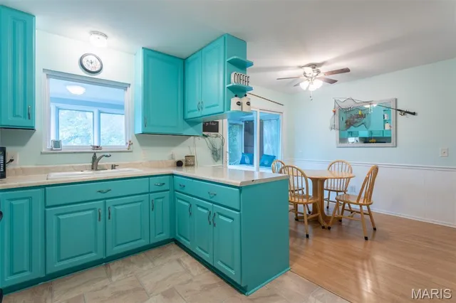 $285,000 | 26 West Lakewood Drive, Fenton, MO 63026