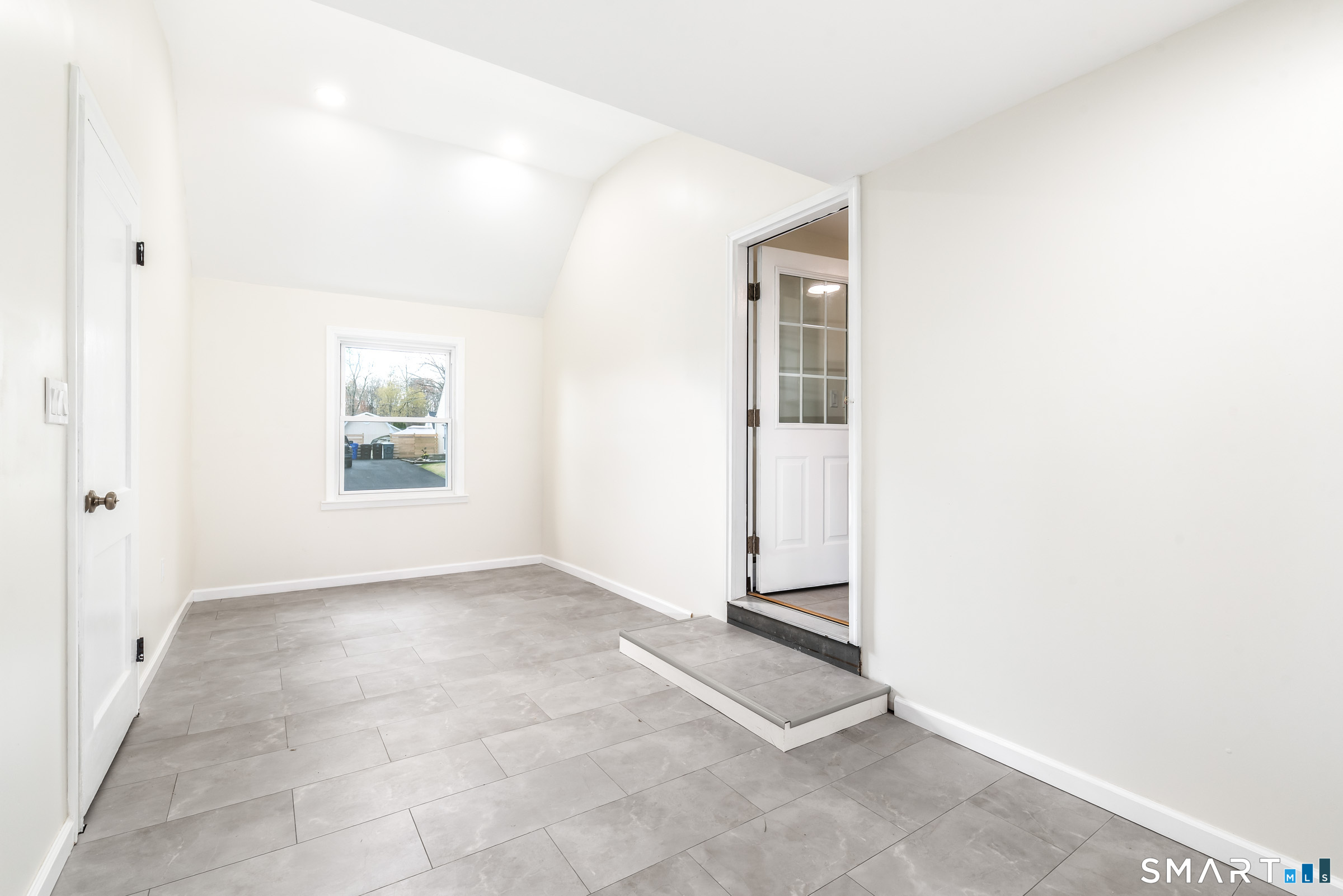 8 Rocket Run Enfield, CT 06082 - Photo 16 of 29