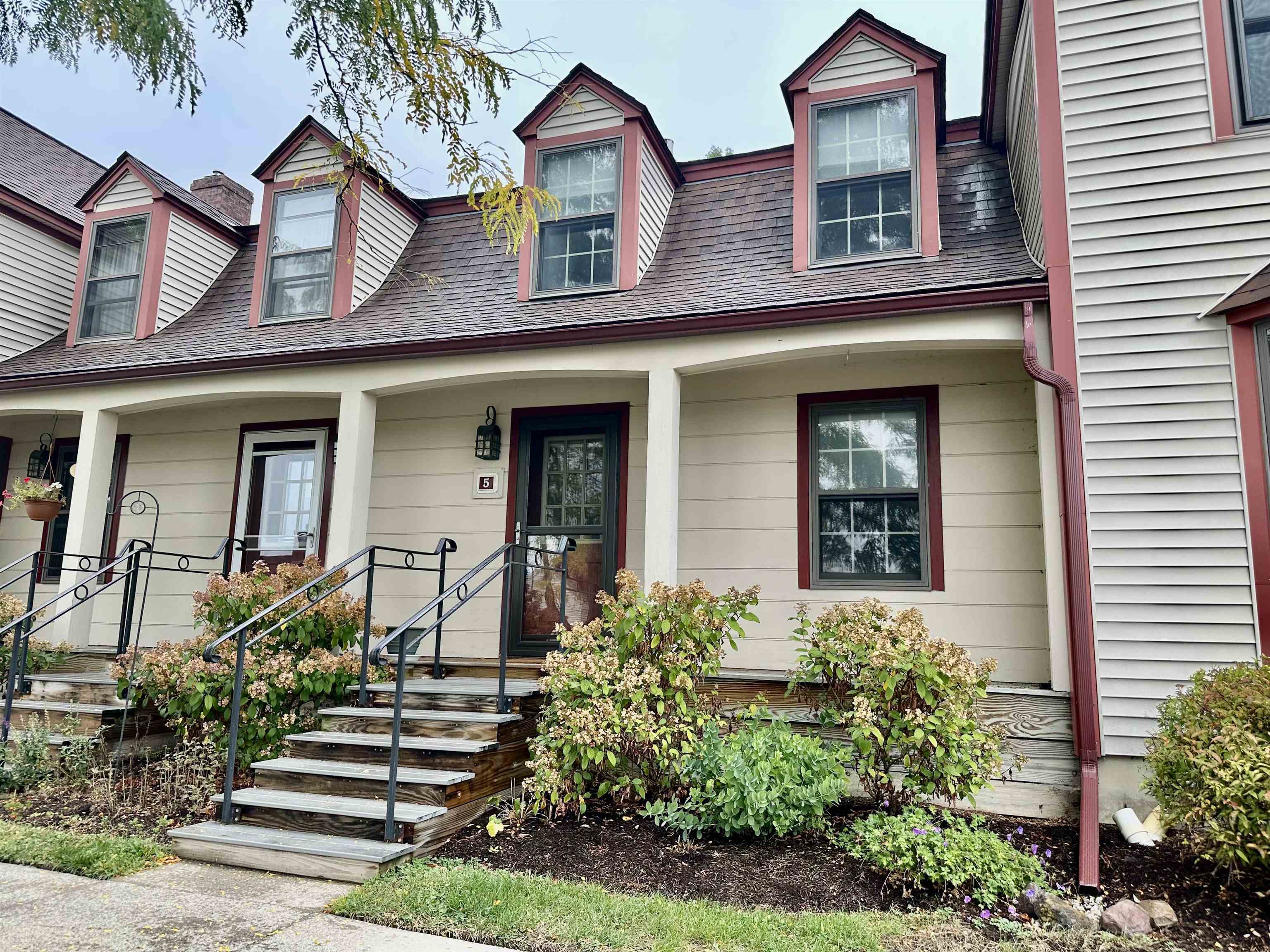 5 Evergreen Lane Middlebury, VT 05753 - Photo 2 of 15