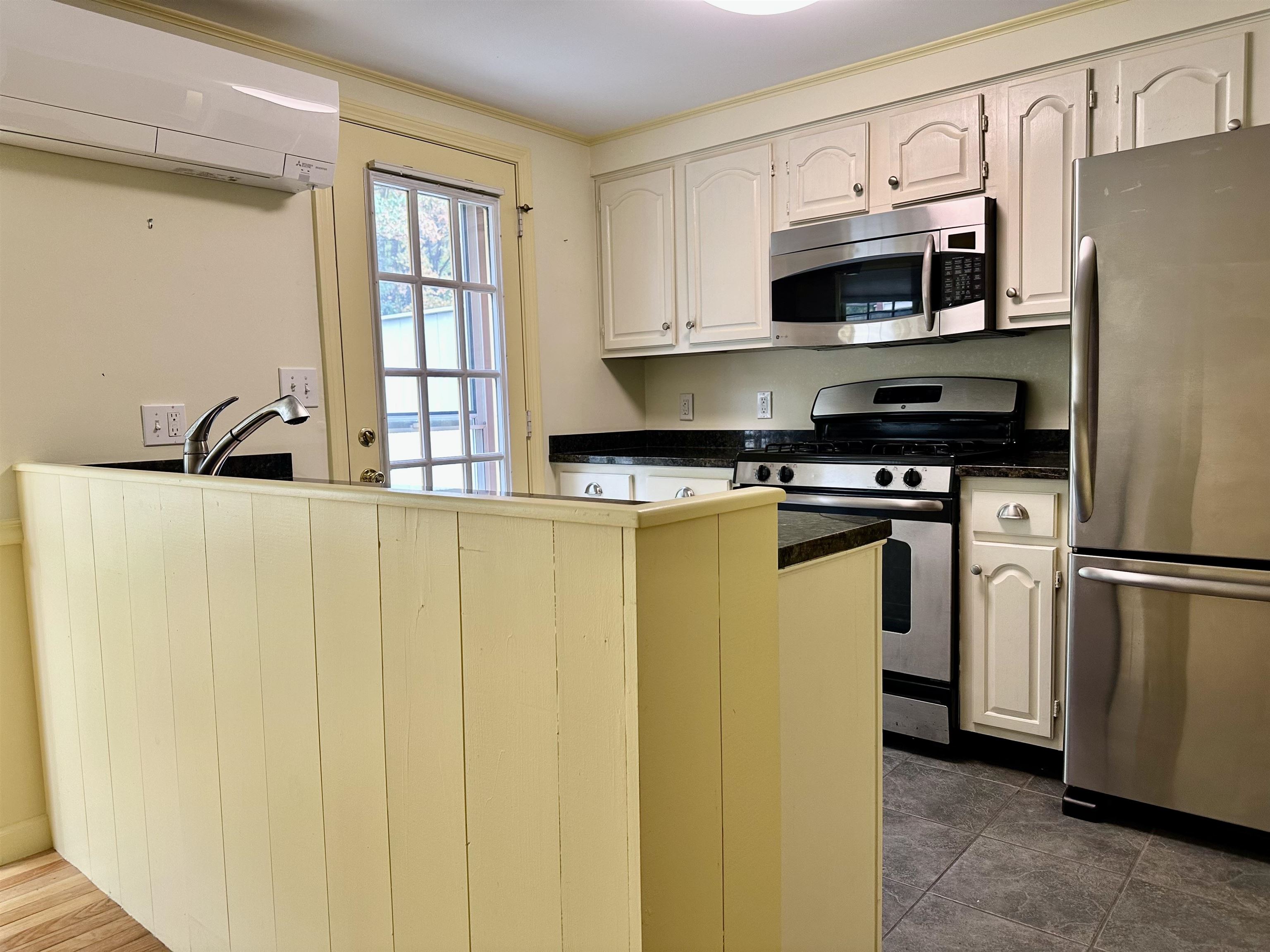 5 Evergreen Lane Middlebury, VT 05753 - Photo 3 of 15