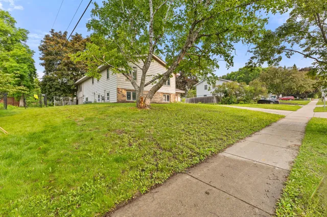 $419,900 | 228 16th Avenue Southwest, New Brighton, MN 55112