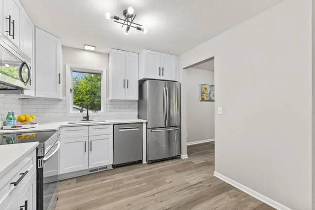 $419,900 | 228 16th Avenue Southwest, New Brighton, MN 55112