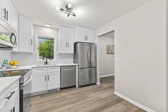 $419,900 | 228 16th Avenue Southwest, New Brighton, MN 55112