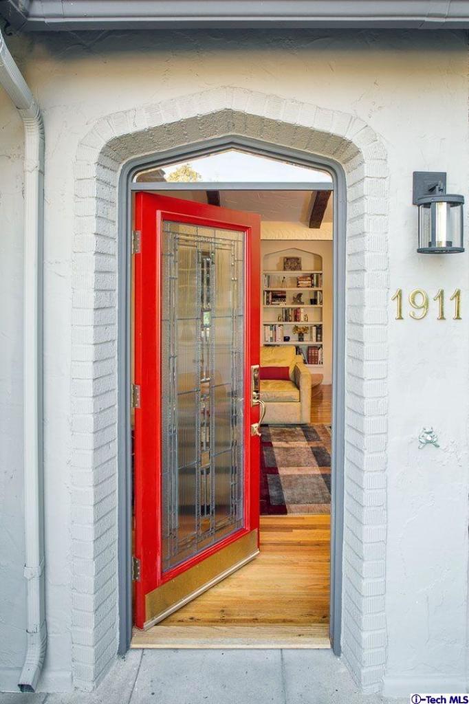 1911 Pepper Drive Altadena, CA 91001 - Photo 4 of 28