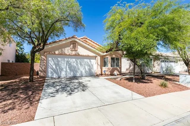 $2,270 | 2316 Cut Bank Trail, Henderson, NV 89052