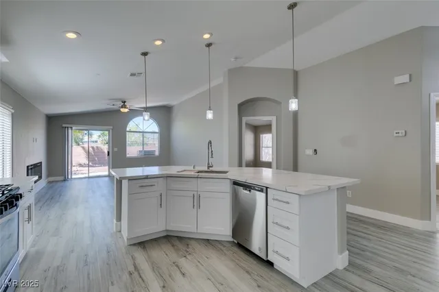 $2,270 | 2316 Cut Bank Trail, Henderson, NV 89052