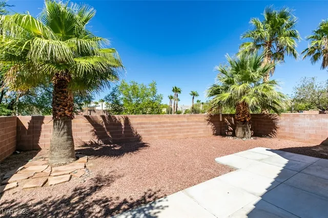 $2,270 | 2316 Cut Bank Trail, Henderson, NV 89052