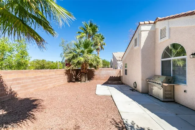 $2,270 | 2316 Cut Bank Trail, Henderson, NV 89052