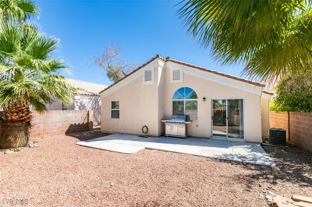 $2,270 | 2316 Cut Bank Trail, Henderson, NV 89052