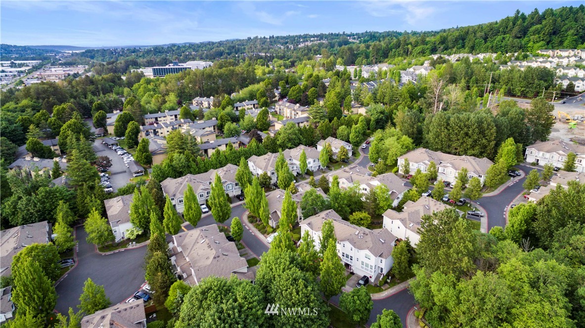 4815 Lake Place South, Unit B Renton, WA 98055 - Photo 2 of 25 Gallery Image 2